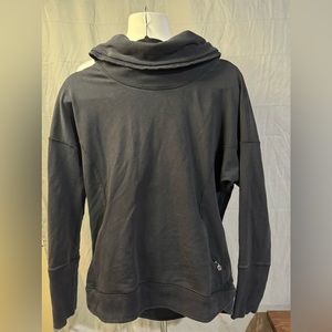 Lululemon Long Neck Pullover Sweatshirt size 8
